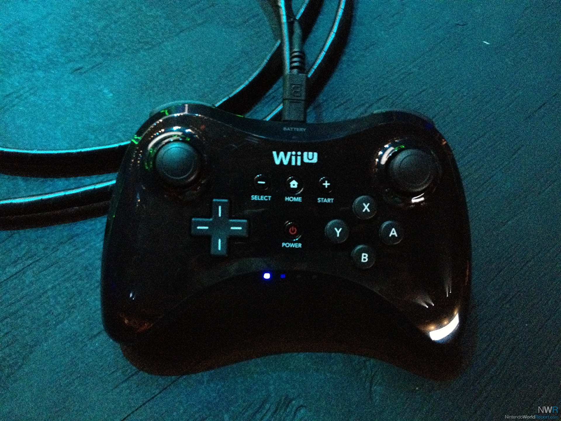Wii U Pro Controller Hands-on Preview - Hands-on Preview - Nintendo World  Report