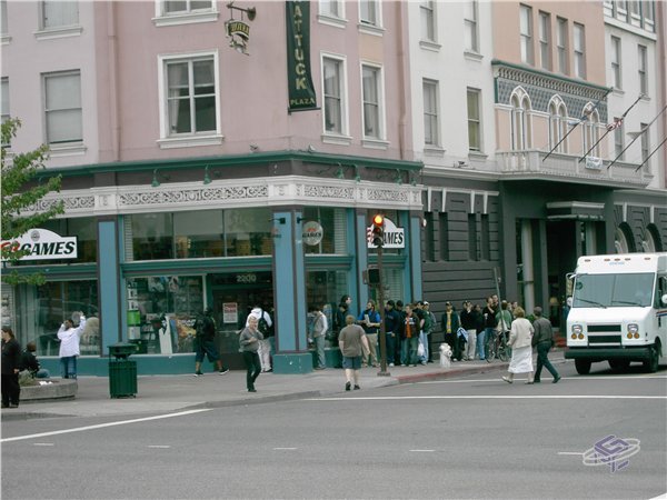 Wii preorder line - EB Games #4887 Berkeley, CA